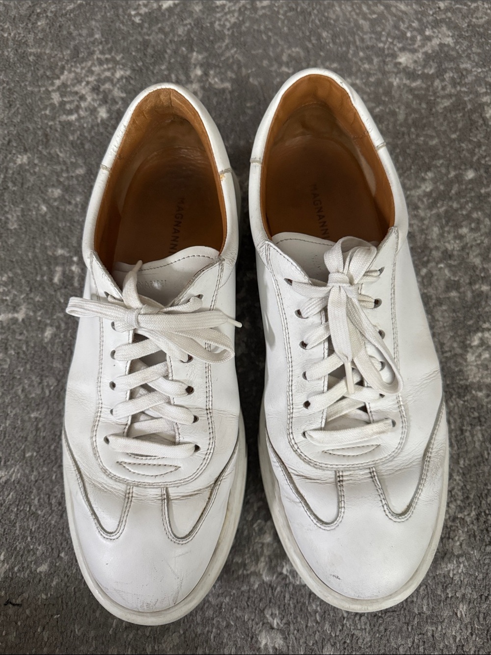 Magnanni White Leather Low-Top Lace-Up Sneakers